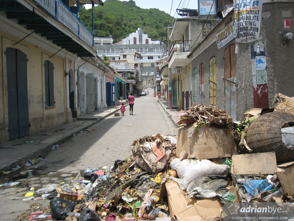 Trash in the street in Cap Haitian
